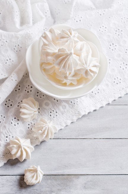 Meringue or meringue: cooking methods, history and interesting facts