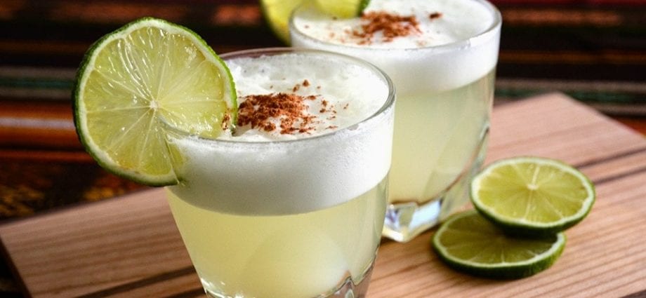 Pisco Sur cocktail day in Peru