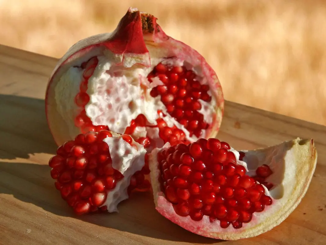 Pomegranate: what do you know about the benefits of this berry