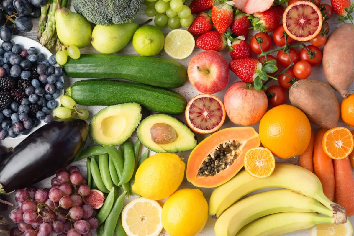 Vegetables and fruits want to be labeled with edible patterns