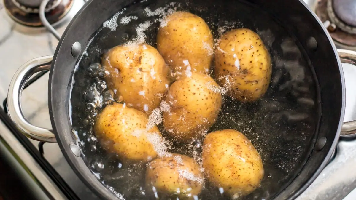 What water should you put potatoes in when cooking?