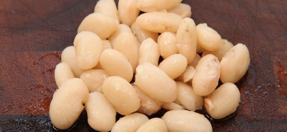 When to add salt when cooking beans?