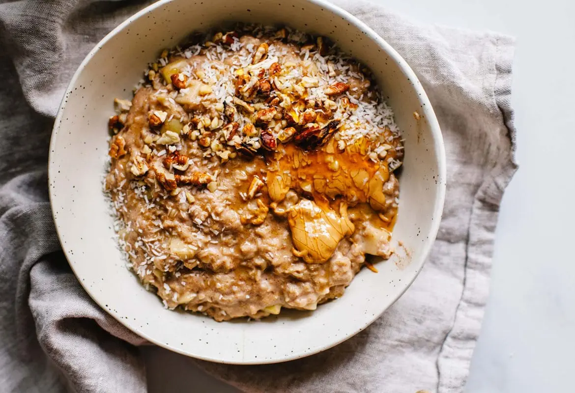 Apple pie with oatmeal