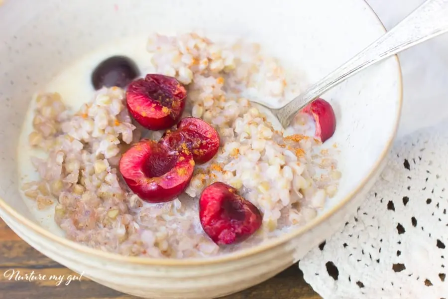 Buckwheat porridge, milk