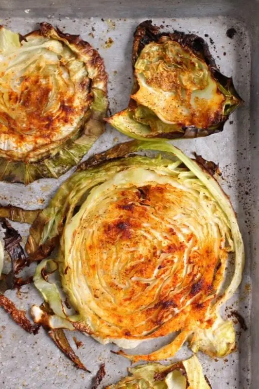 Cabbage with fillet in the oven