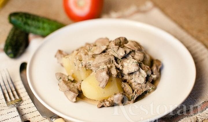 Chicken liver with sour cream