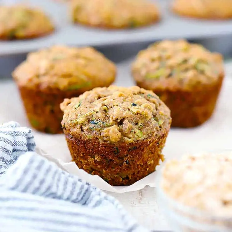 Chicken muffins with zucchini