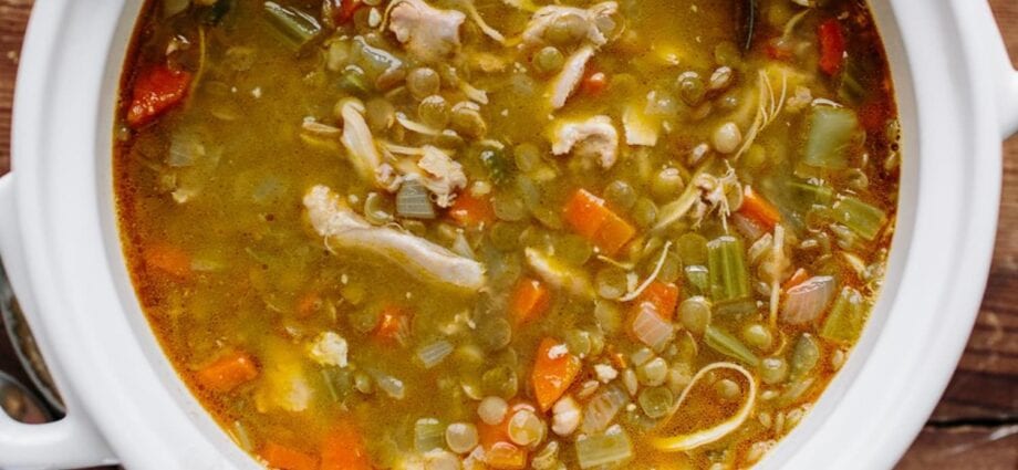 Chicken soup with lentils