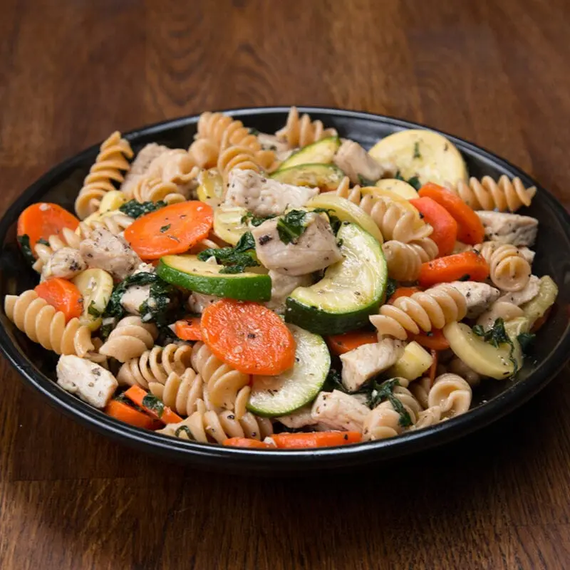 Chicken with vegetables and pasta