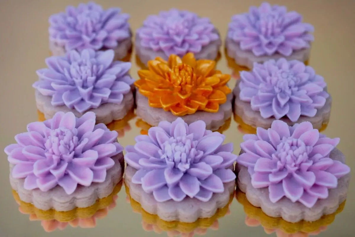 Chrysanthemum Cookies