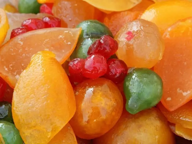 Candied fruits: a sweet slice of summer