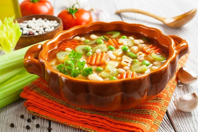 Диетические супы: семь популярных рецептов  на любой вкус