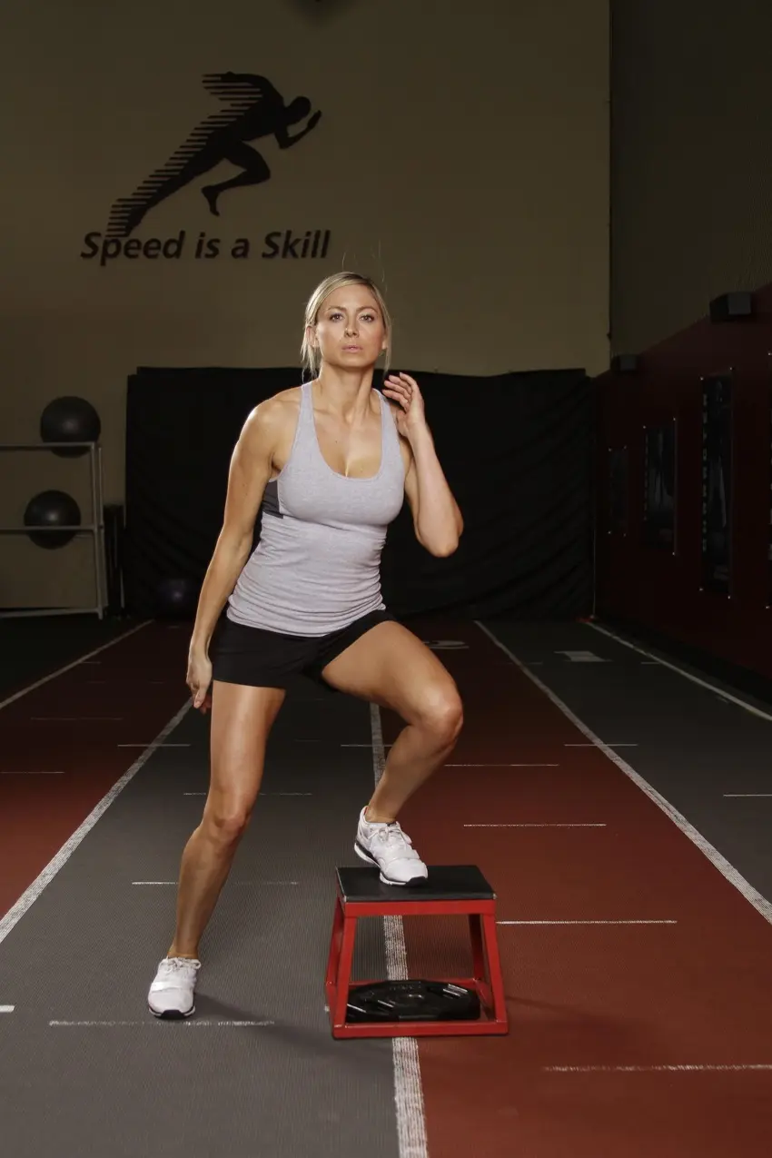 Effective leg workout: program for girls from Jen Jewell