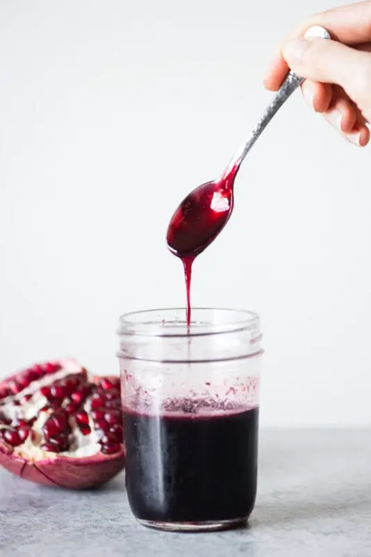 How to make pomegranate sauce