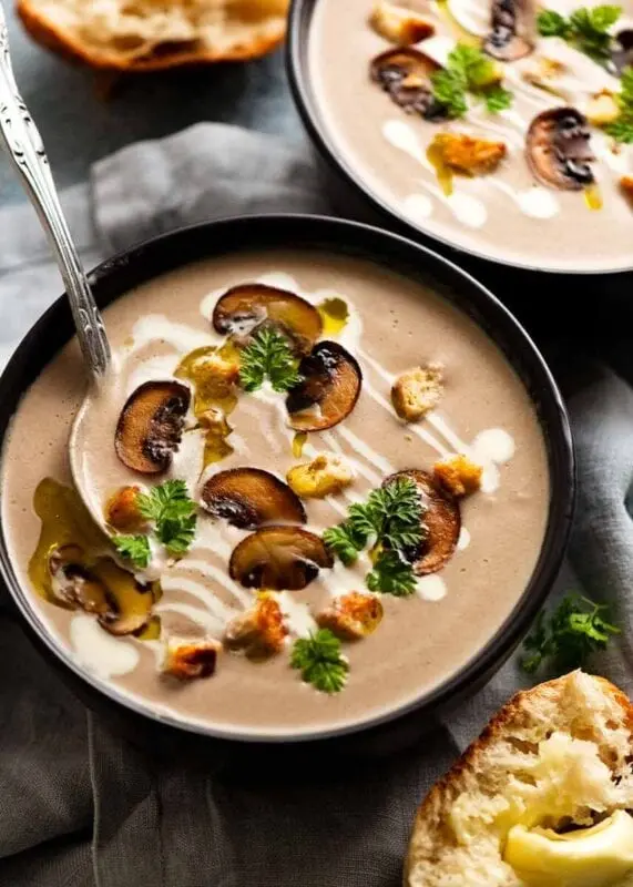 Mushroom soup with mushrooms