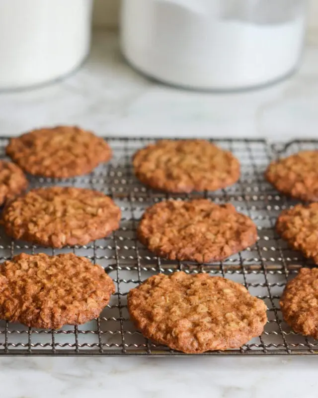 Oatmeal cookies with banana