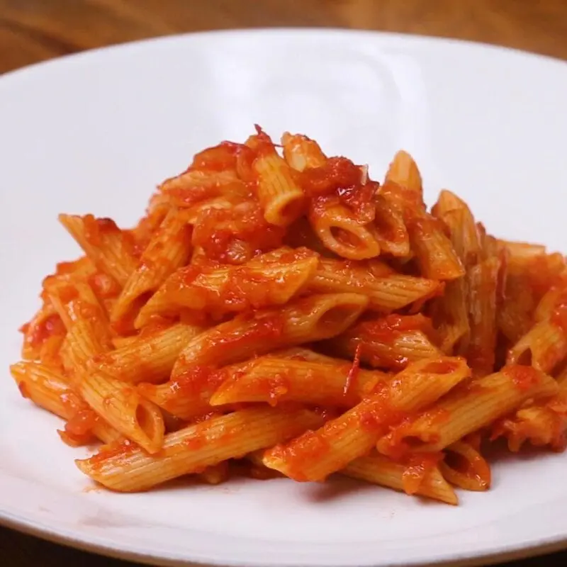 Pasta in tomato sauce