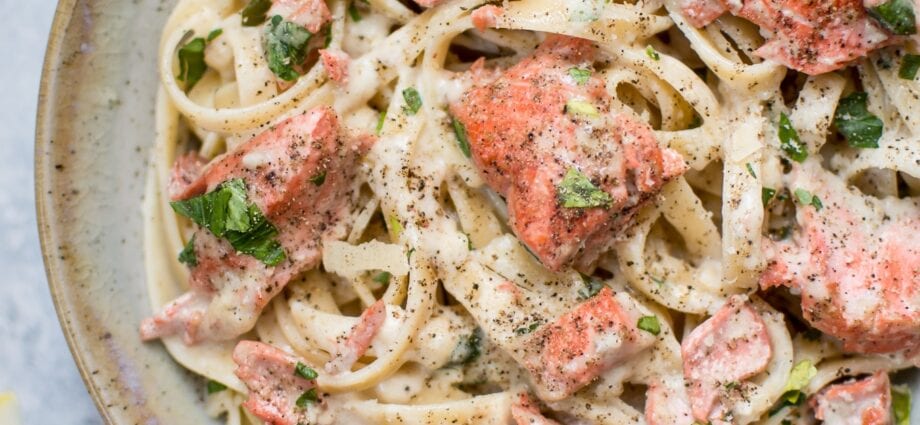 Pasta with pink salmon