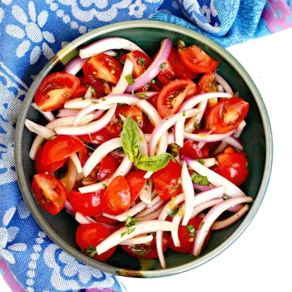 Tomato and onion salad