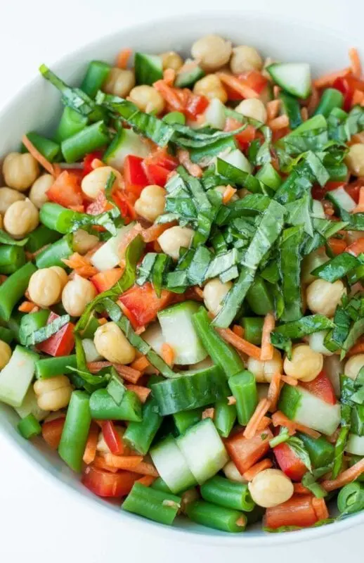 Vinaigrette with green peas