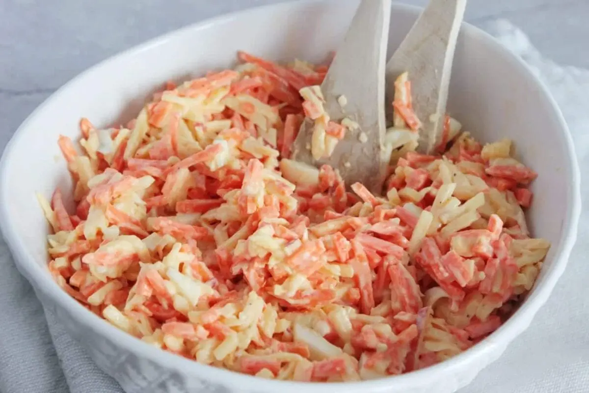 Carrot and cheese salad