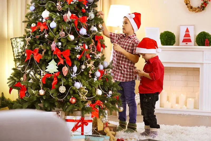 Choosing and decorating a Christmas tree