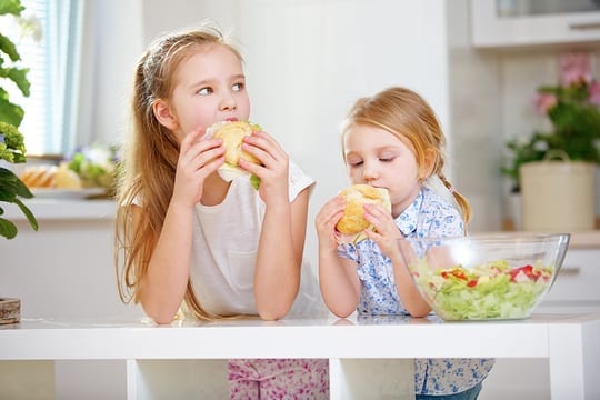 Odakle dolazi apetit: kako poboljšati djetetov apetit