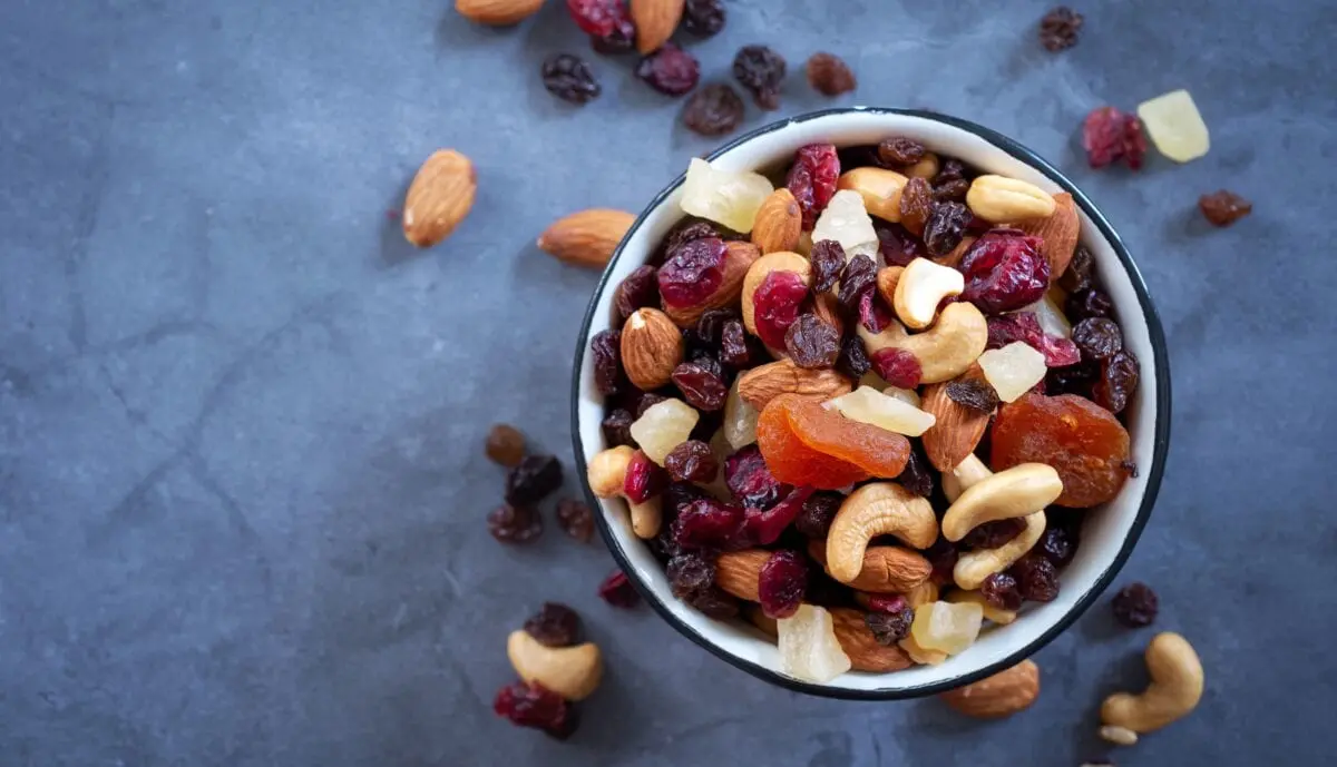 Healthy goodies: what is the power of dried fruits and nuts?