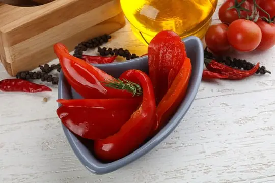 Летняя кладовая: маринады для консервирования овощей
