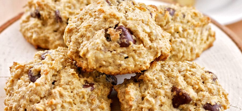 Oatmeal cookies on kefir