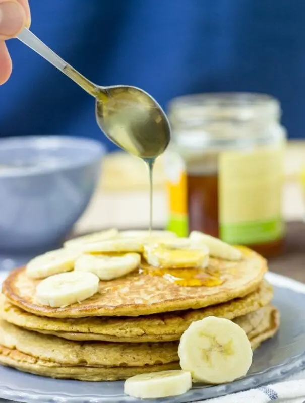 Oatmeal pancakes with cottage cheese and bran v2