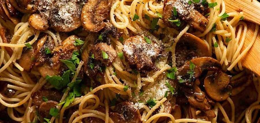 Pasta with mushrooms (Radchenko)