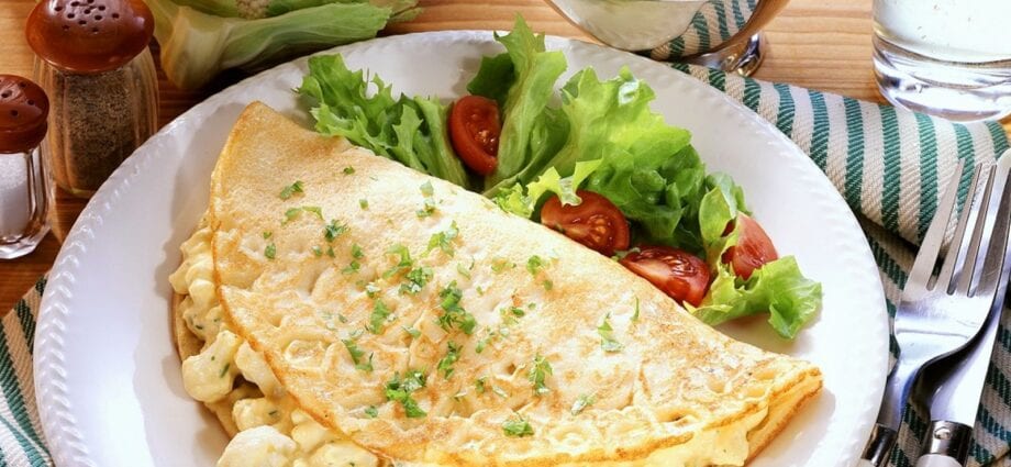 ທາດໂປຼຕີນຈາກ omelet ກັບກະລໍ່າປີ