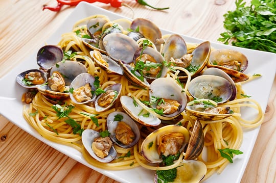 Щедрый улов: десять блюд из морепродуктов на любой вкус