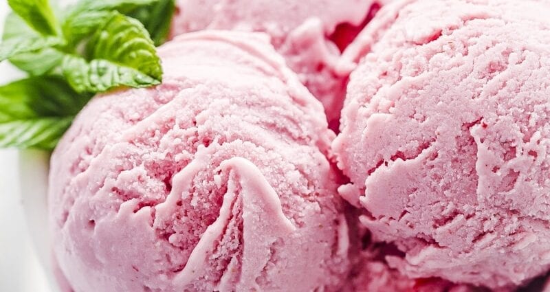 Strawberry low-calorie ice cream.