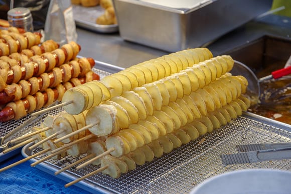 Street Food as an Art: we study the street cuisine of South Korea