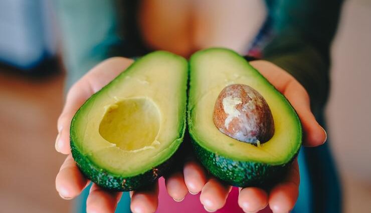 What are the benefits and harms of avocado