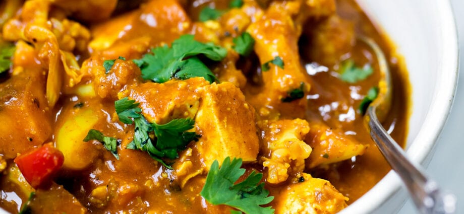 Začin koji zagrijava: kuhanje jednostavnih i ukusnih jela s curryjem