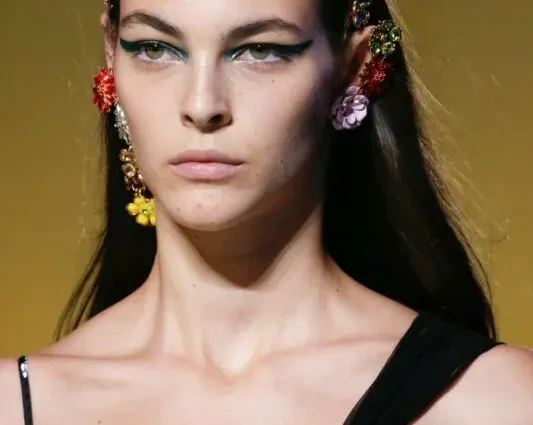 10 most unfortunate catwalk make-ups for top models