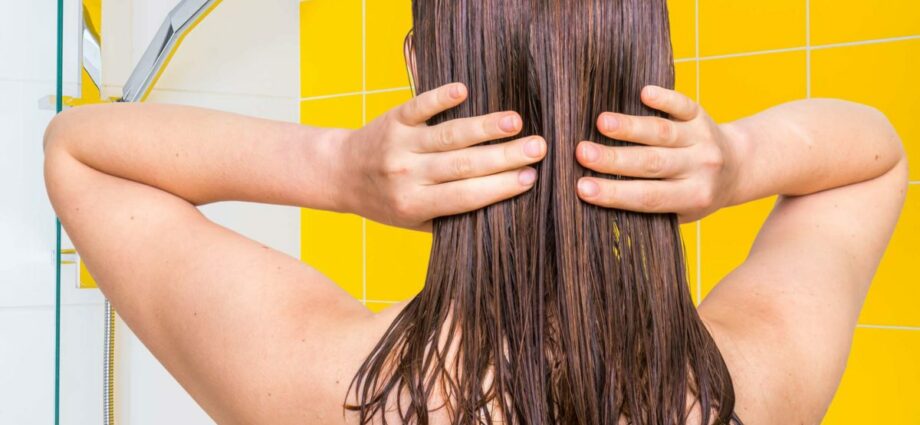 10 natural remedies to hydrate your hair