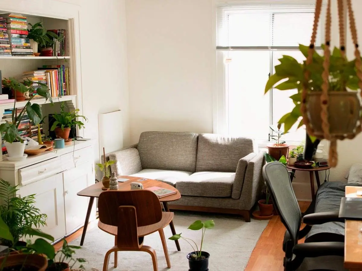 10 signs that the energy of an apartment is ruining your life