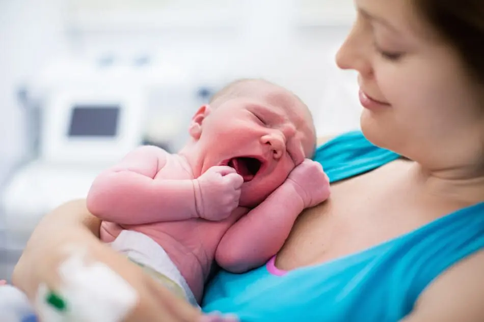 10 unpleasant things that happen to you after giving birth