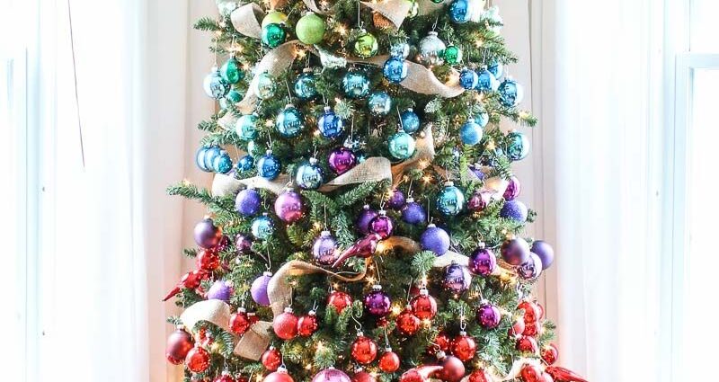 10 ways to decorate your Christmas tree in an unusual way