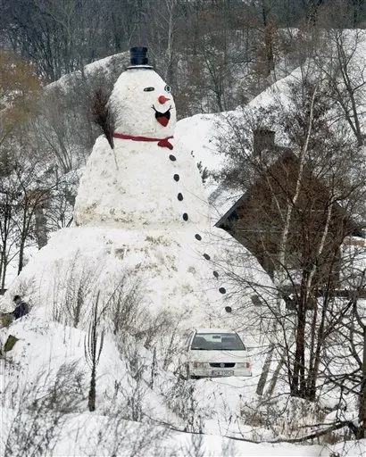100-kg snowman was eaten in Rostov