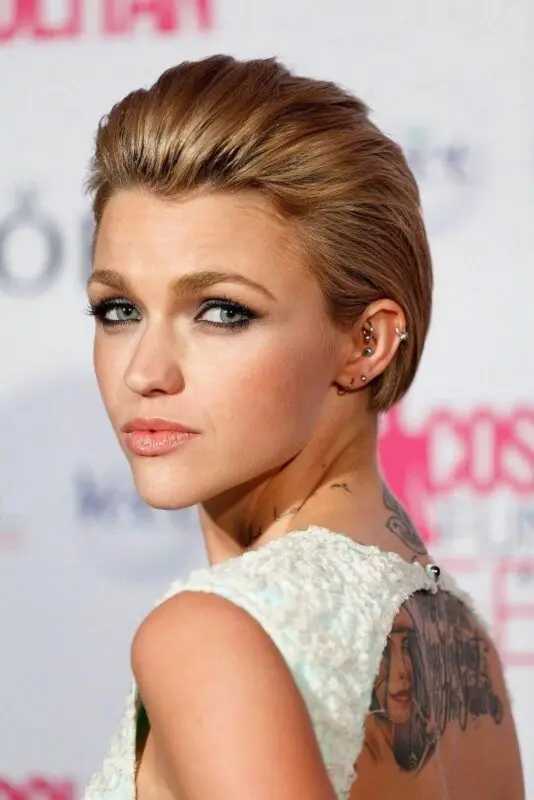20 hairstyles for which the stars should be ashamed