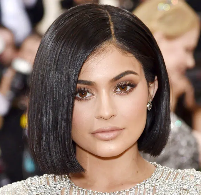 25 perfect star bobs with different styling options