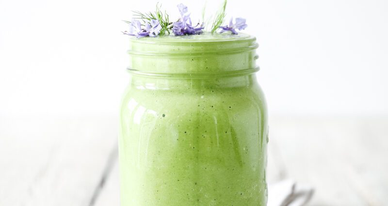 5 reasons to switch to smoothies in the summer