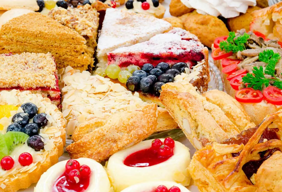 5 unobvious reasons to give sweets for the New Year