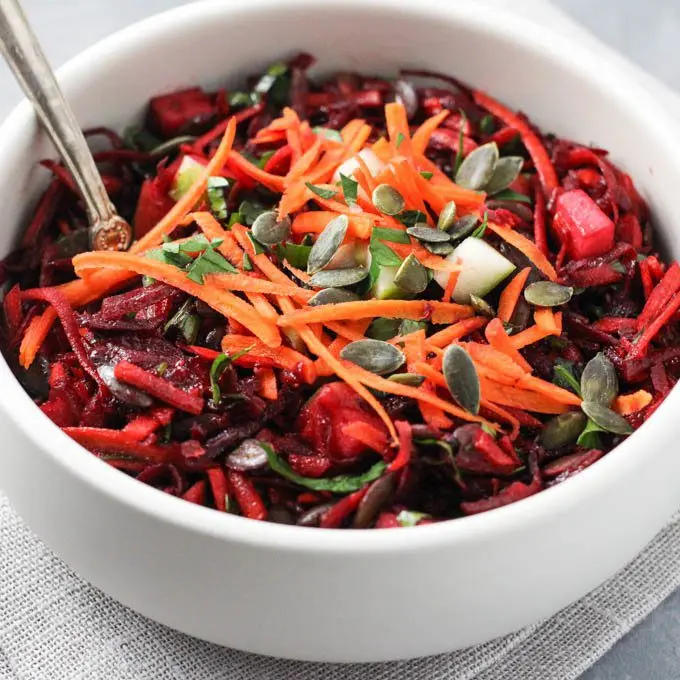A Simple Raw Beetroot Salad Recipe