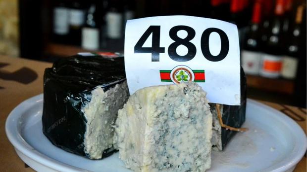 A Spanish cheese breaks for the second consecutive year the Guinness record for the most expensive in the world